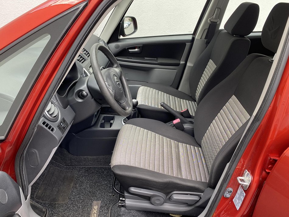 Suzuki SX4 1.6i 