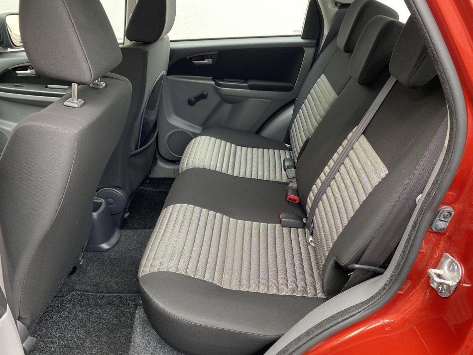Suzuki SX4 1.6i 