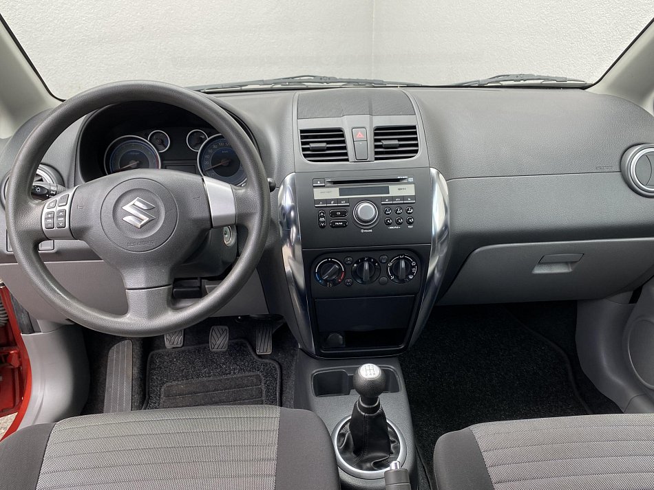 Suzuki SX4 1.6i 