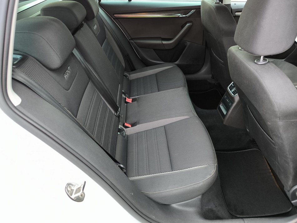 Škoda Octavia III 2.0 TDi  4x4