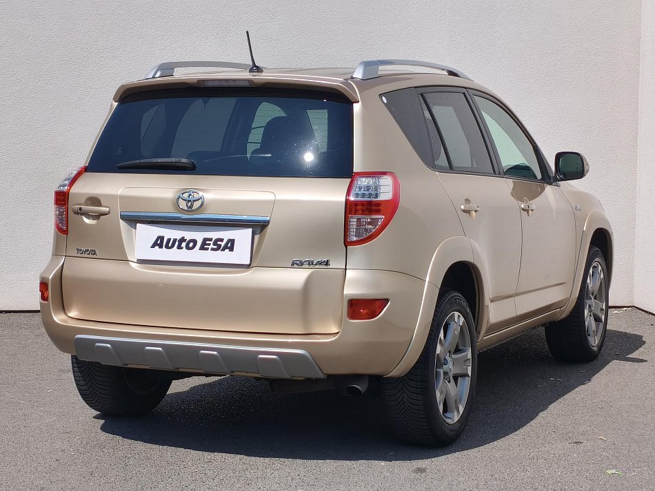 Toyota RAV4 2.2 D-CAT  4x4