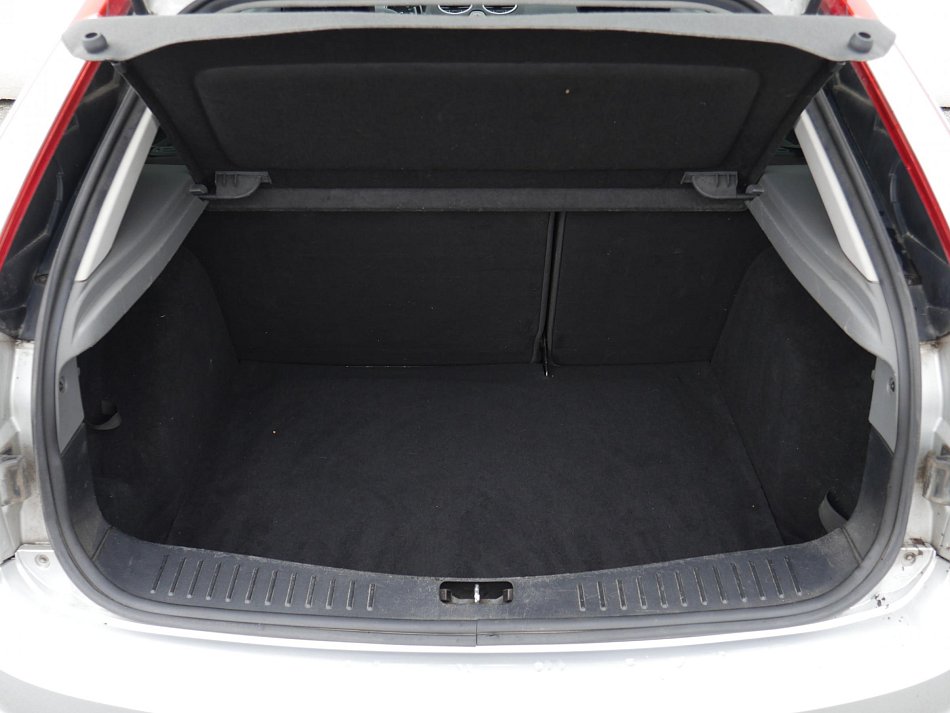 Ford Focus 1.6 i 