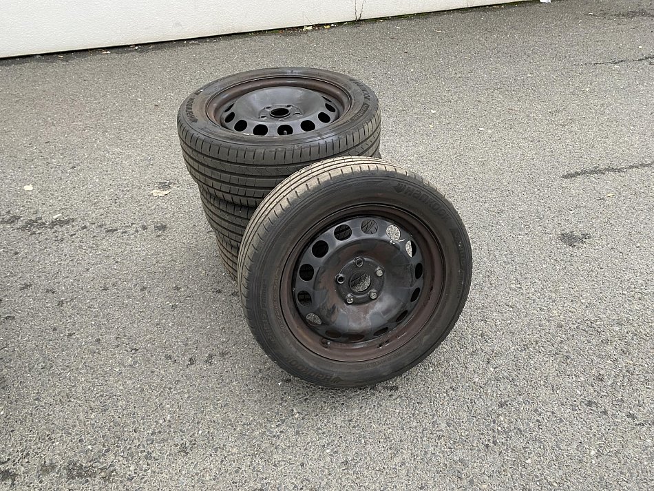 Volkswagen Touran 2.0 TDi 