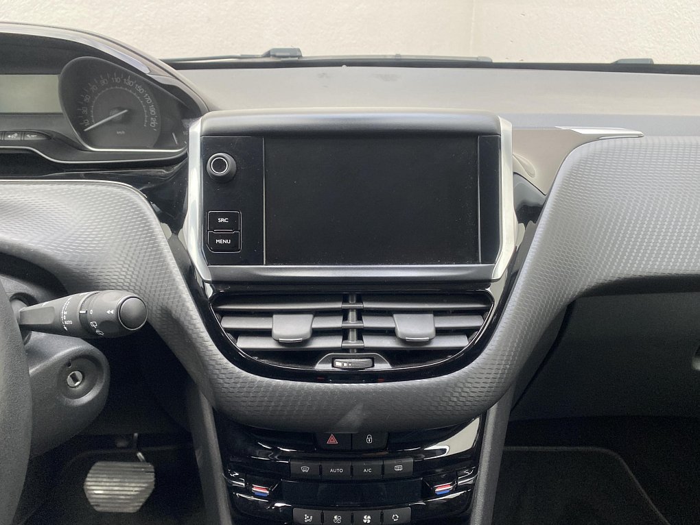 Peugeot 2008 1.2 PT Signature