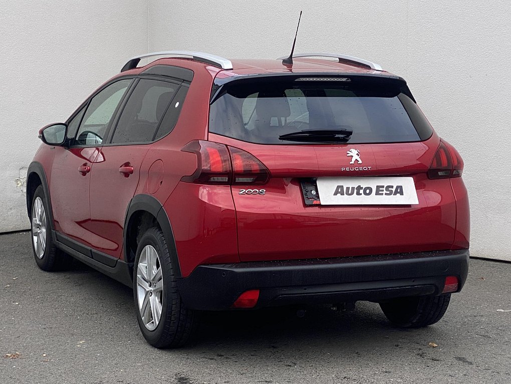 Peugeot 2008 1.2 PT Signature