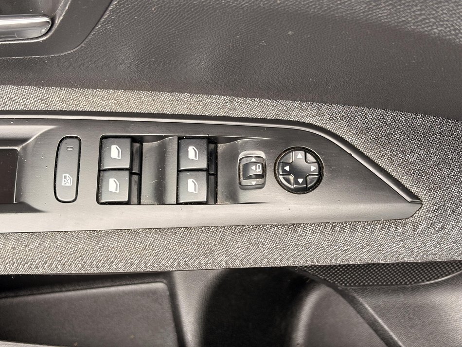 Peugeot 3008 1.5HDi Active