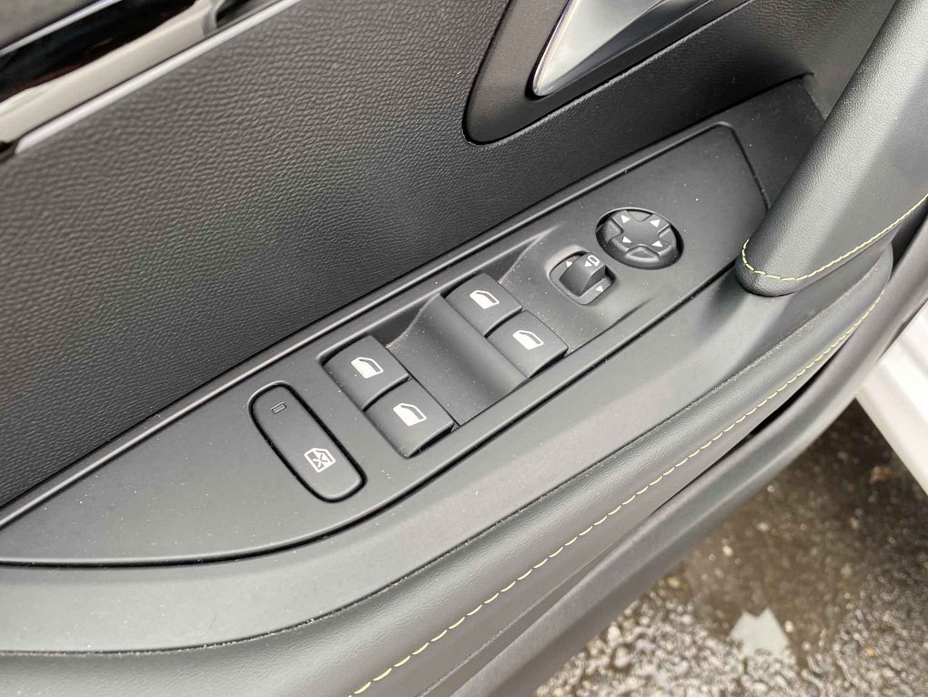 Peugeot 208 1.2PT GT