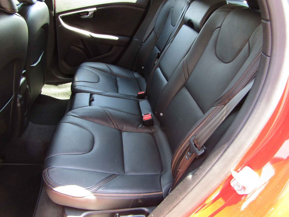 Volvo V40 2.0 D 