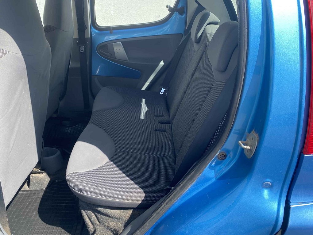 Peugeot 107 1.0i 