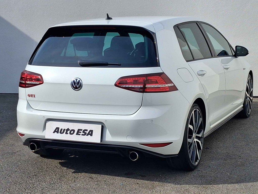 Volkswagen Golf 2.0 TSi GTi