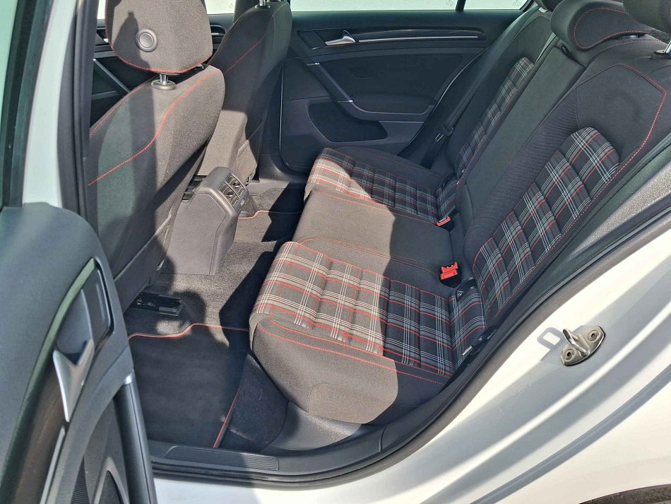 Volkswagen Golf 2.0 TSi GTi