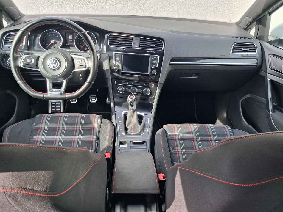Volkswagen Golf 2.0 TSi GTi