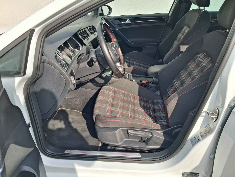 Volkswagen Golf 2.0 TSi GTi