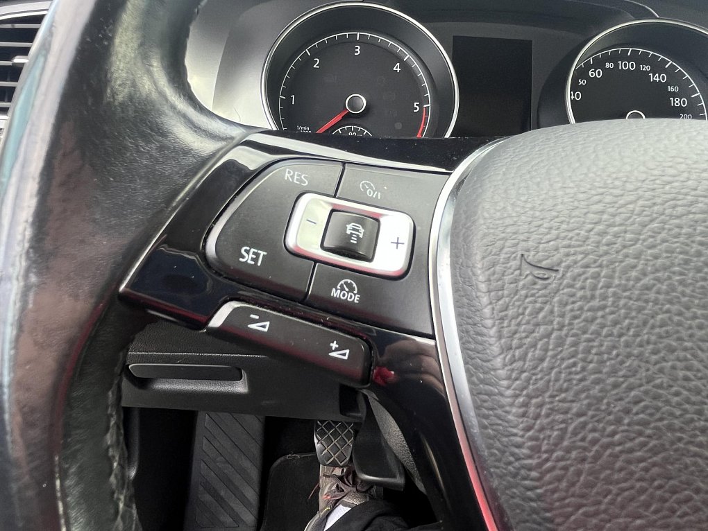 Volkswagen Golf 1.6TDi 