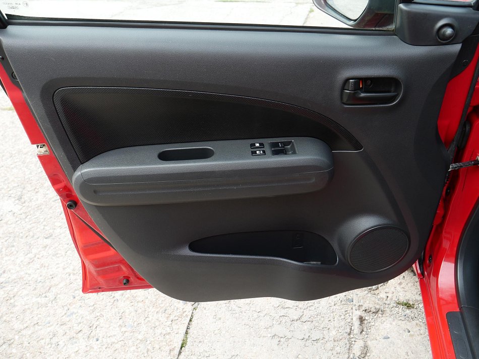 Suzuki Splash 1.0i 