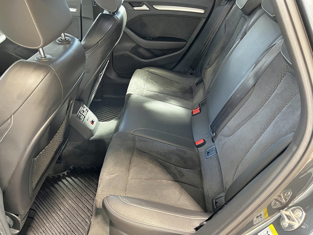 Audi A3 2.0 TDi S-line
