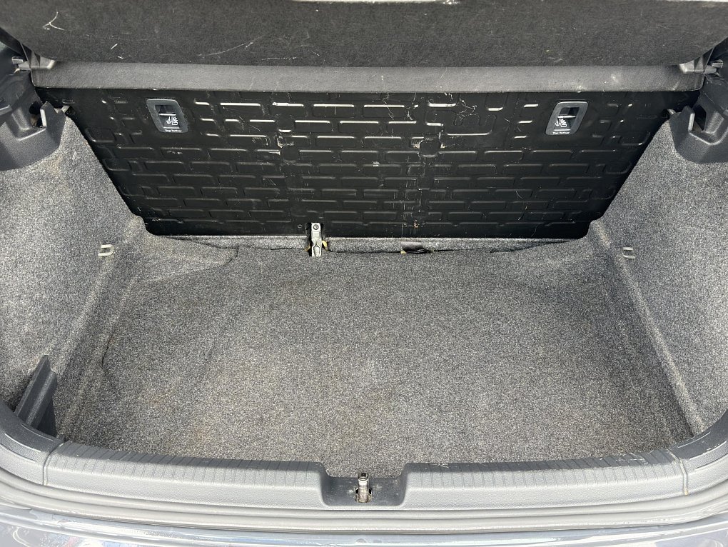 Volkswagen Polo 1.0i 