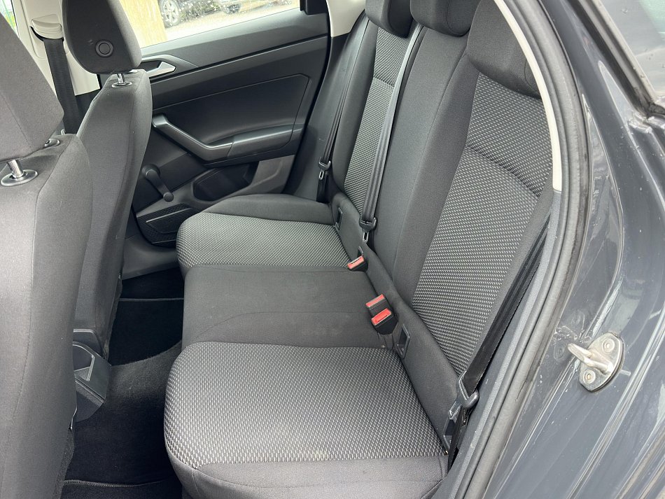Volkswagen Polo 1.0i 