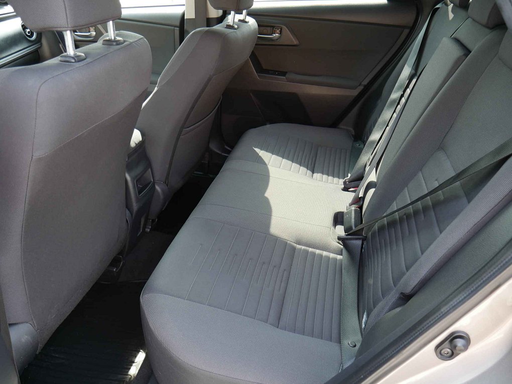 Toyota Auris 1.6 VVT-i Active