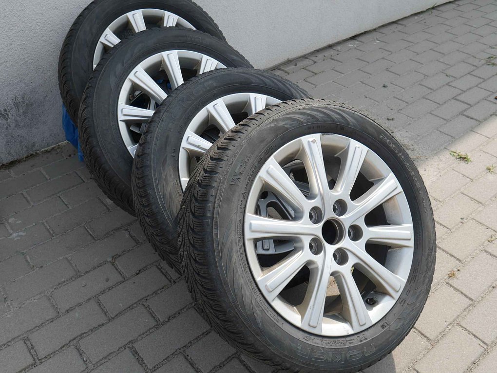 Toyota Auris 1.6 VVT-i Active