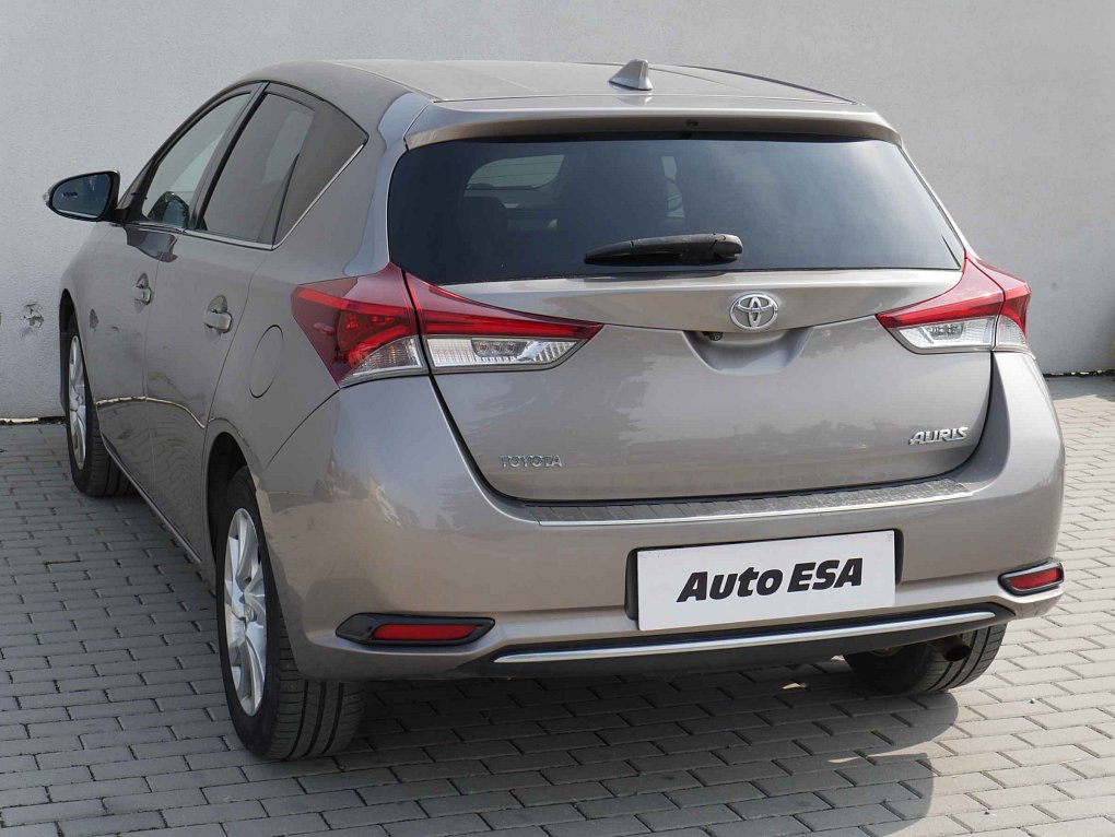 Toyota Auris 1.6 VVT-i Active