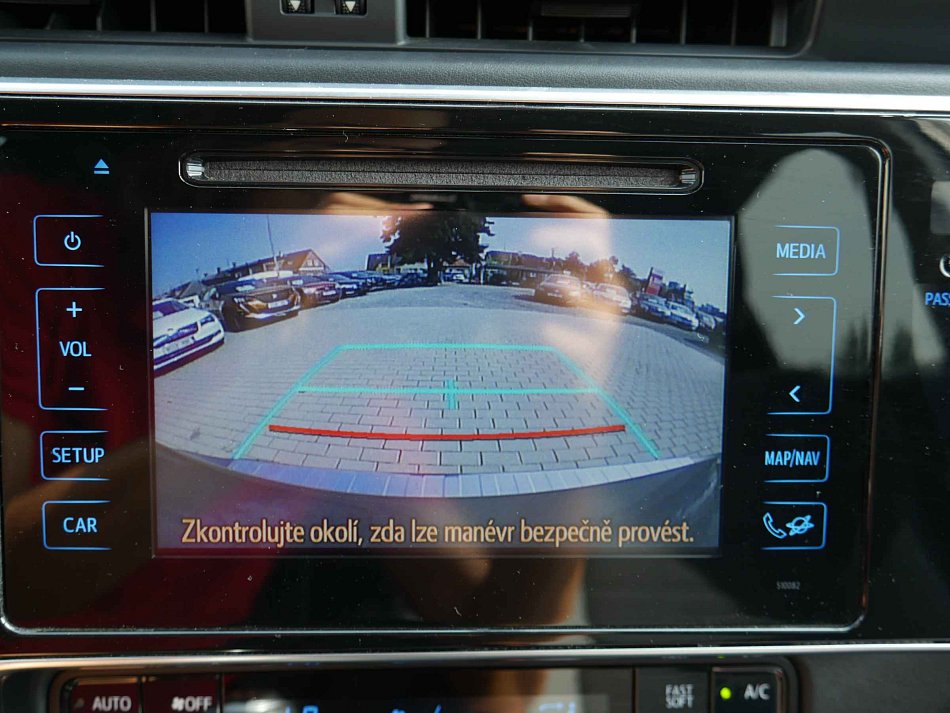 Toyota Auris 1.6 VVT-i Active