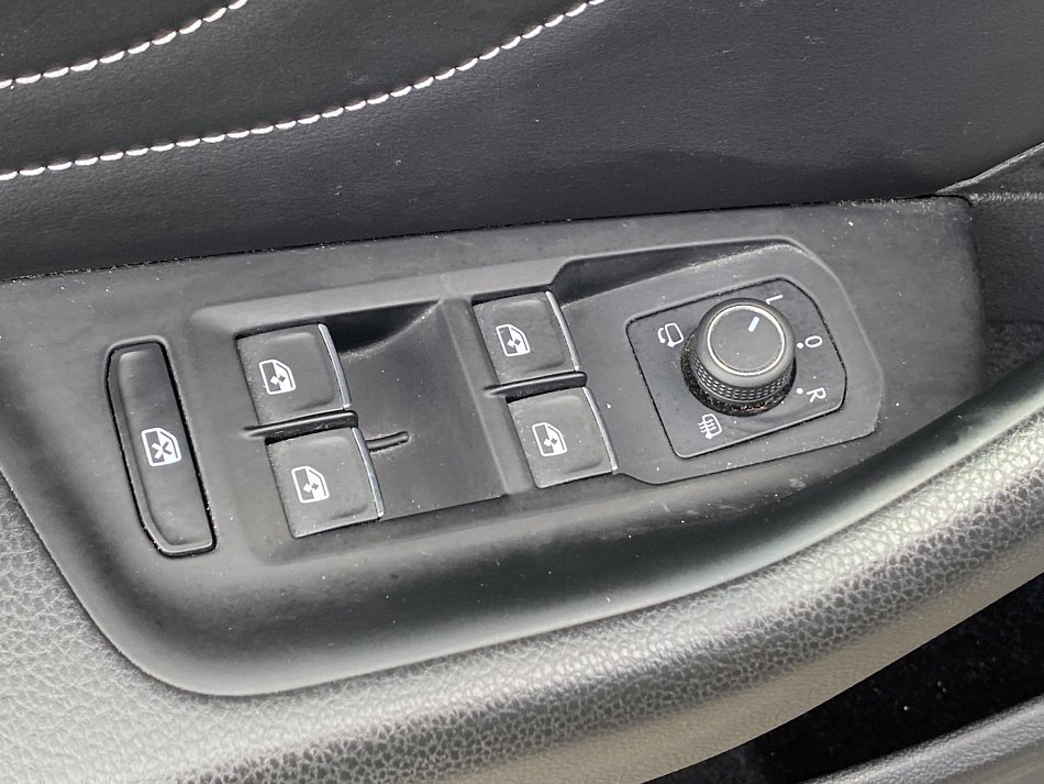 Volkswagen Passat 2.0 TDi Elegance
