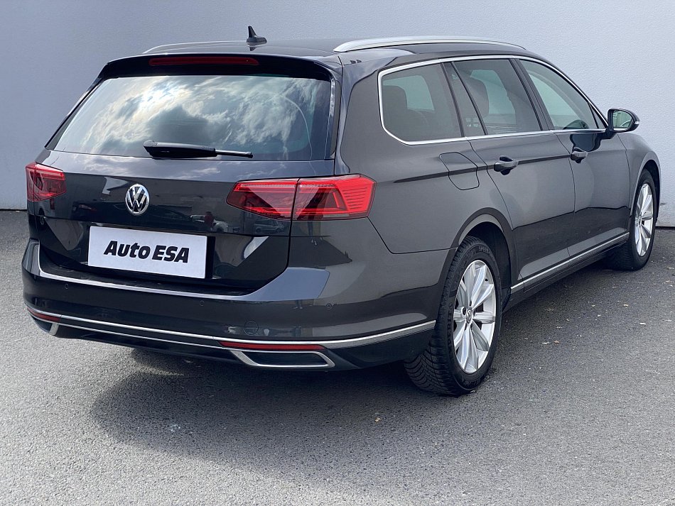 Volkswagen Passat 2.0 TDi Elegance