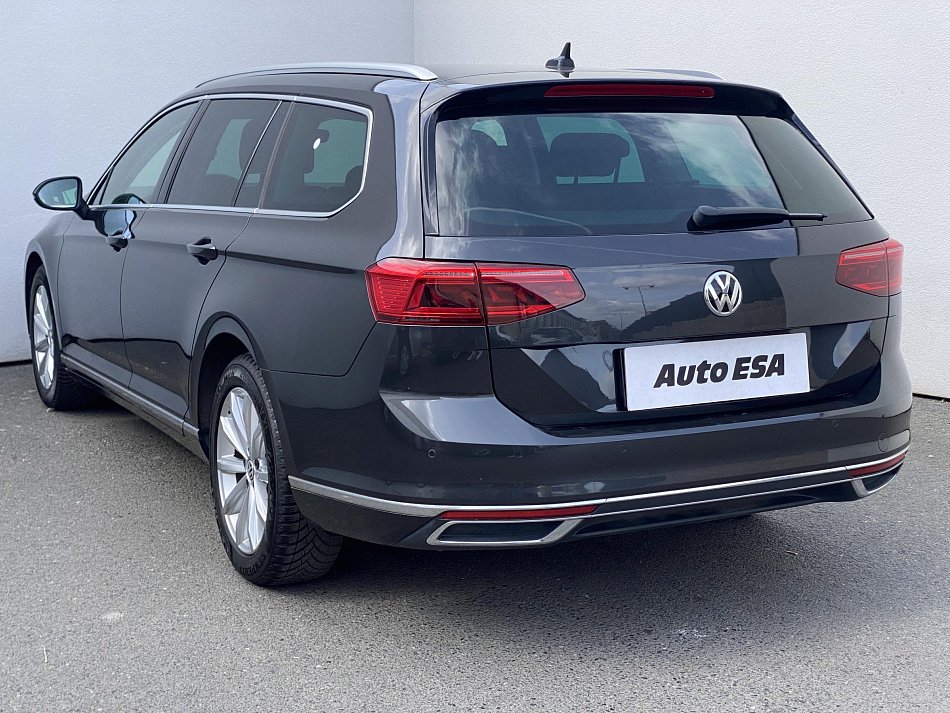 Volkswagen Passat 2.0 TDi Elegance