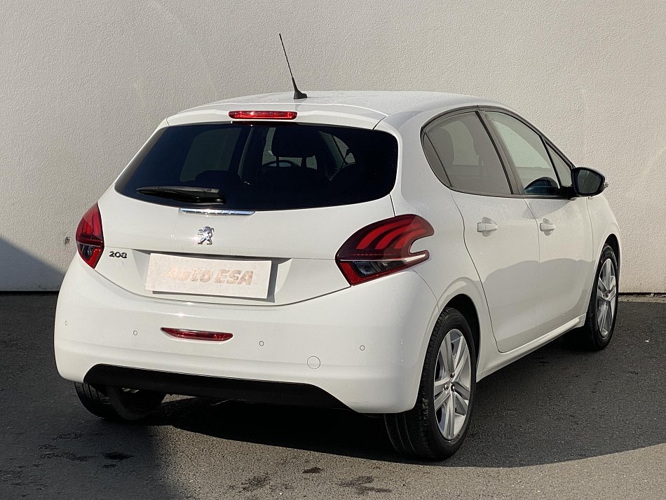 Peugeot 208 1.2PT Style