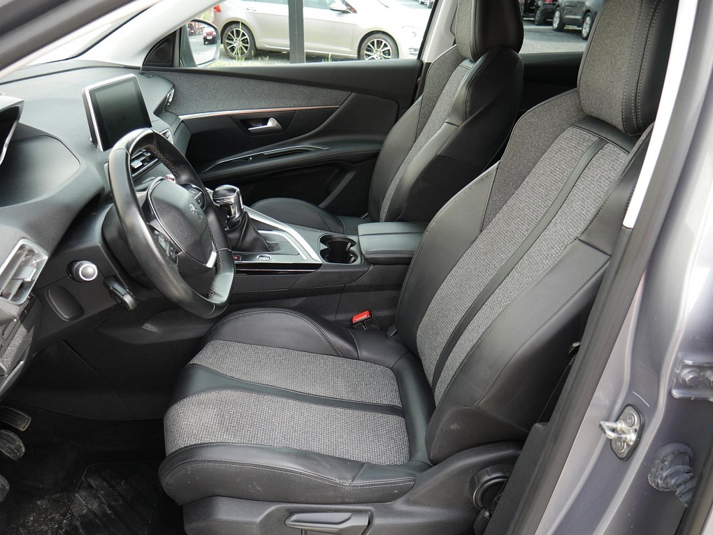 Peugeot 3008 1.5 HDi Allure