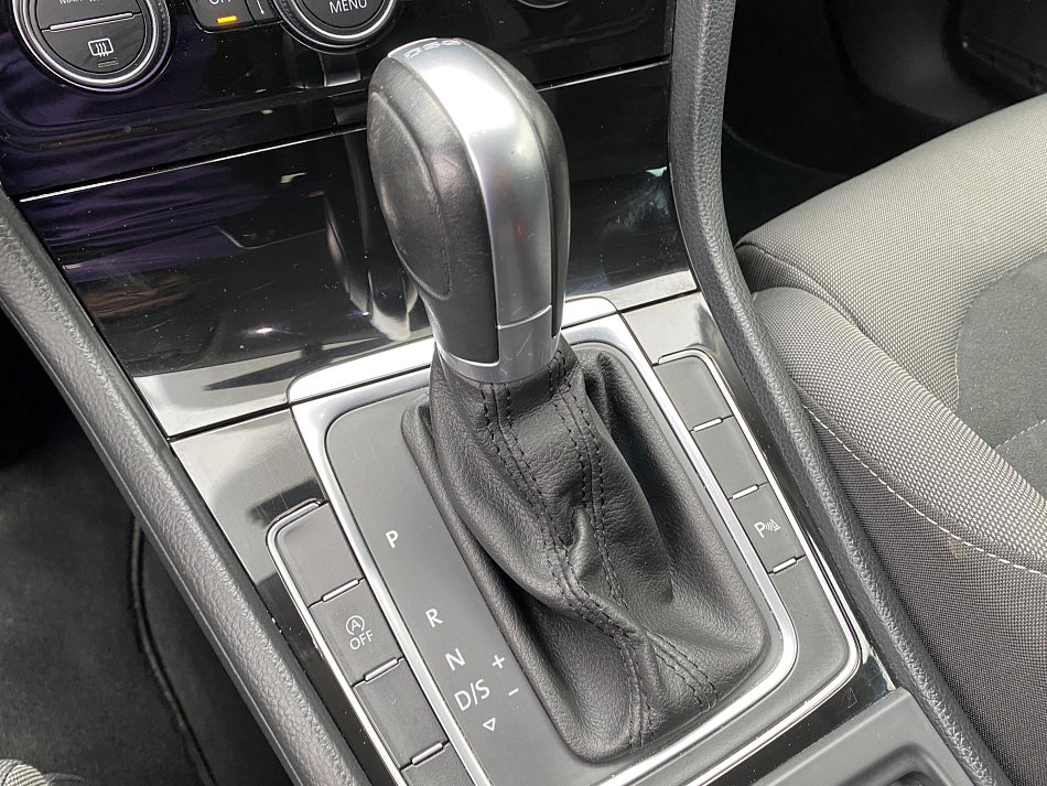 Volkswagen Golf 1.5 TSi Highline