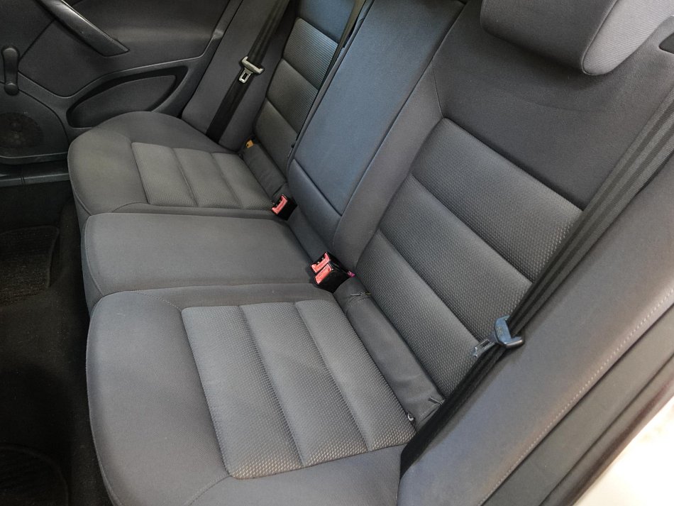 Škoda Octavia II 1.6 i Ambiente