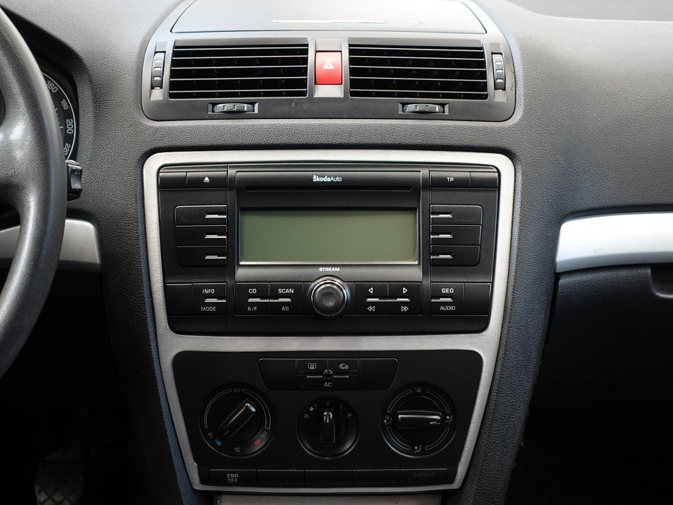 Škoda Octavia II 1.6 i Ambiente