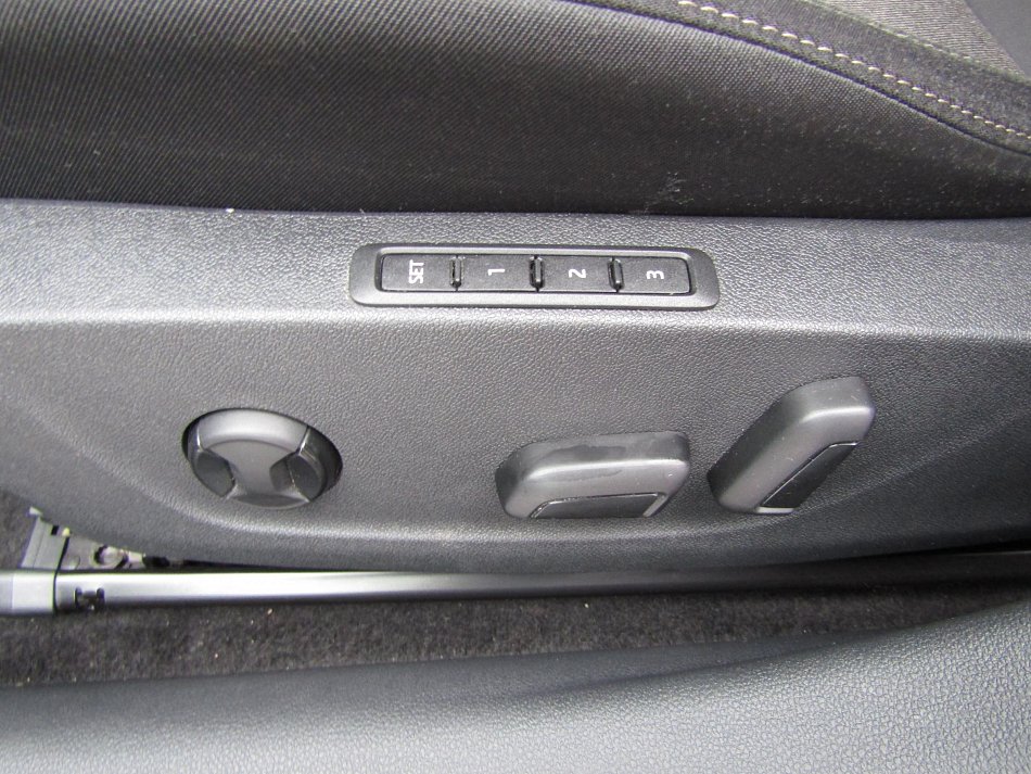 Škoda Octavia IV 2.0TDi Scout 4x4