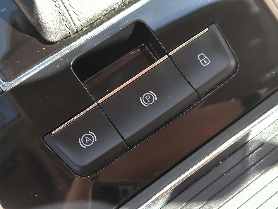 Škoda Superb III 2.0 TDi L&K