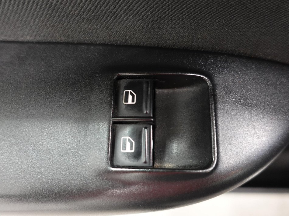 Škoda Octavia II 1.6i Ambiente