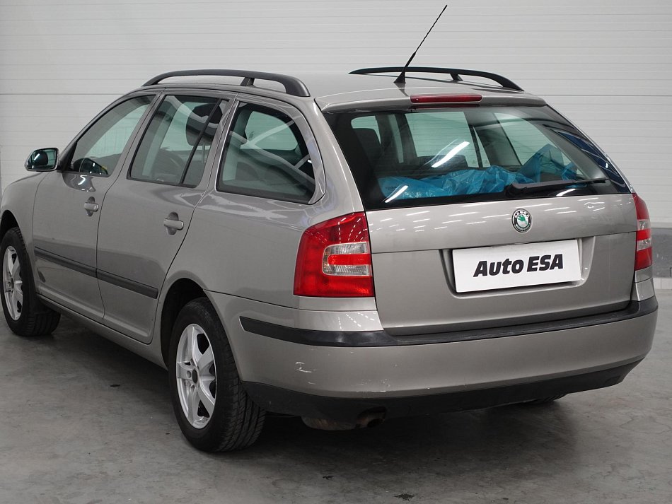 Škoda Octavia II 1.6i Ambiente