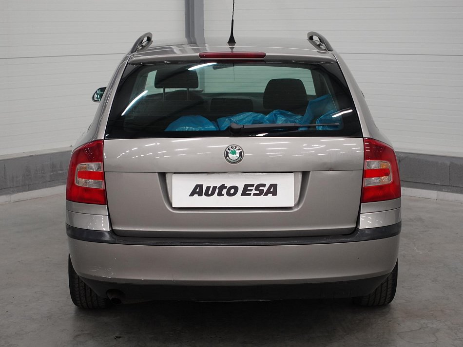 Škoda Octavia II 1.6i Ambiente