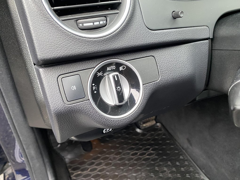 Mercedes-Benz Třída C 3.0 CDi  C300 4Matic