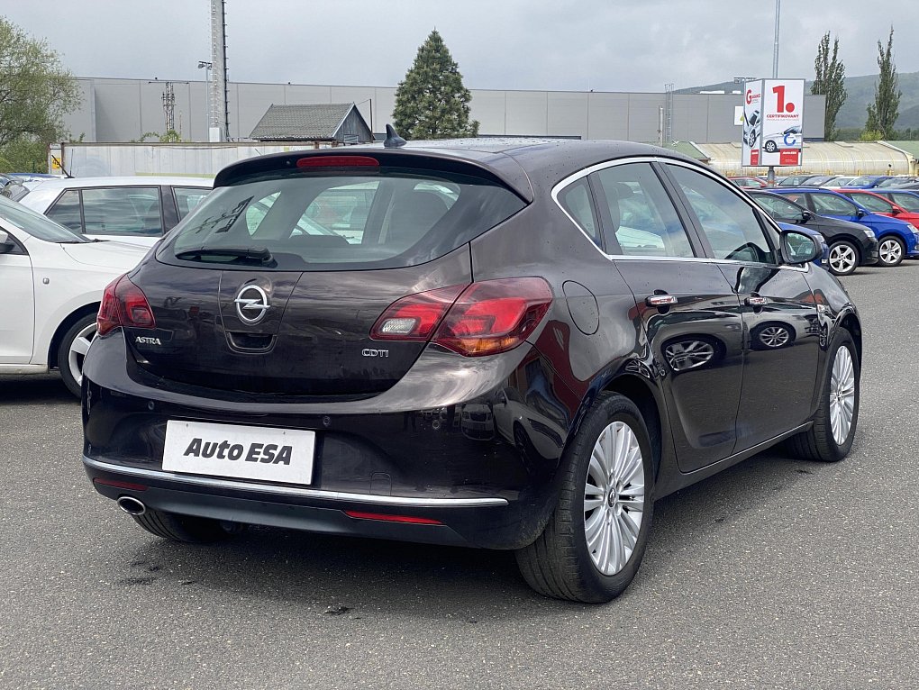 Opel Astra 2.0 TDCi 