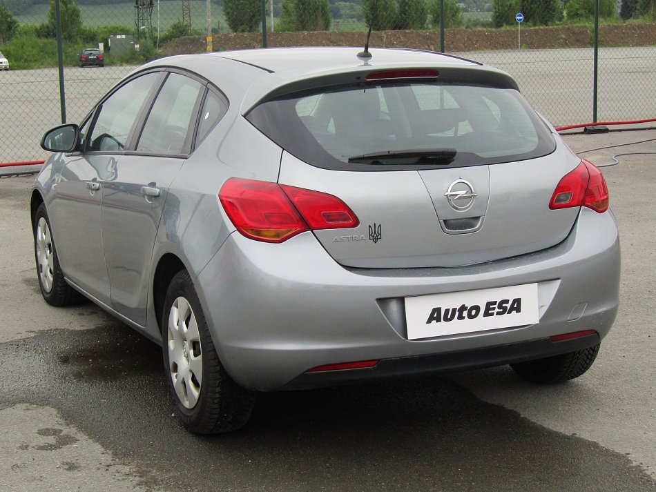 Opel Astra 1.6 16V 
