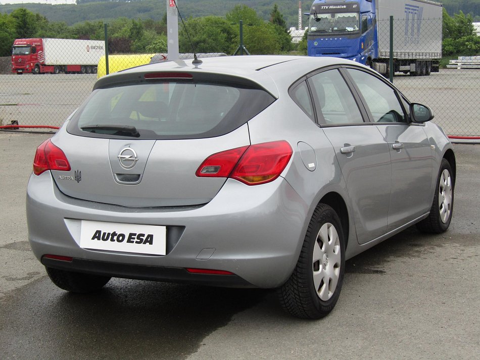 Opel Astra 1.6 16V 