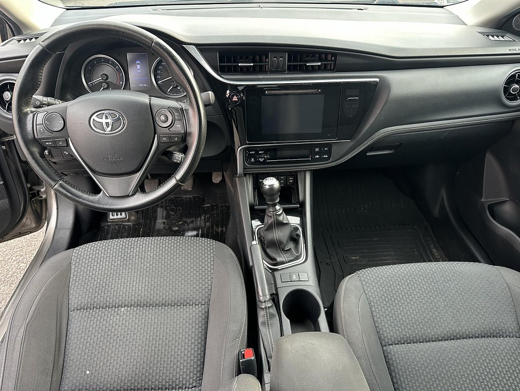 Toyota Corolla 1.6 VVTi 