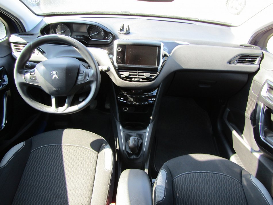Peugeot 208 1.6 HDi 