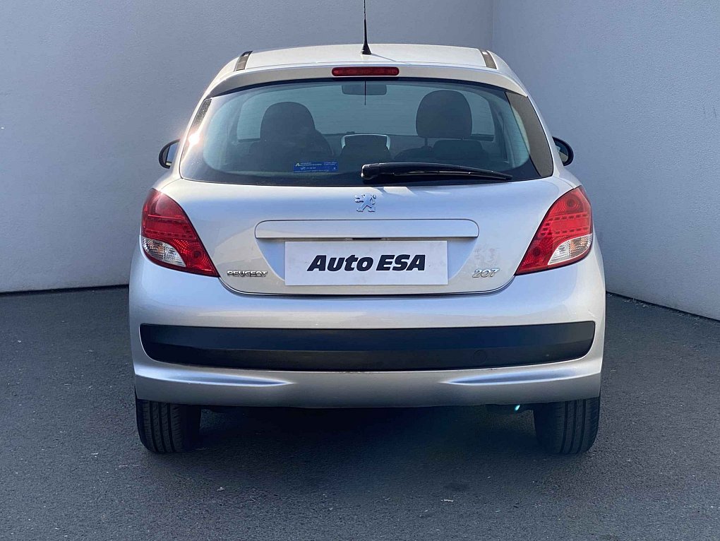 Peugeot 207 1.4i 