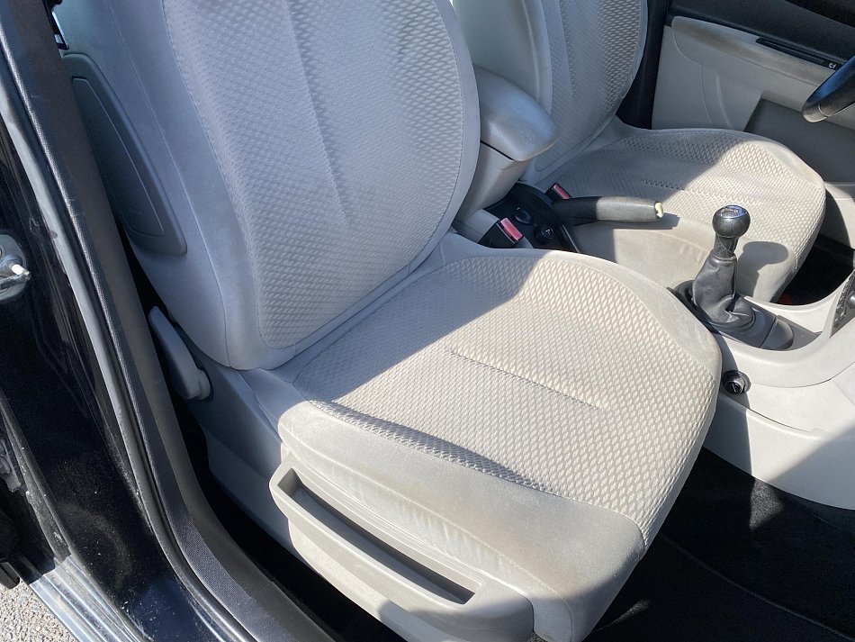 Citroën C4 1.4i 