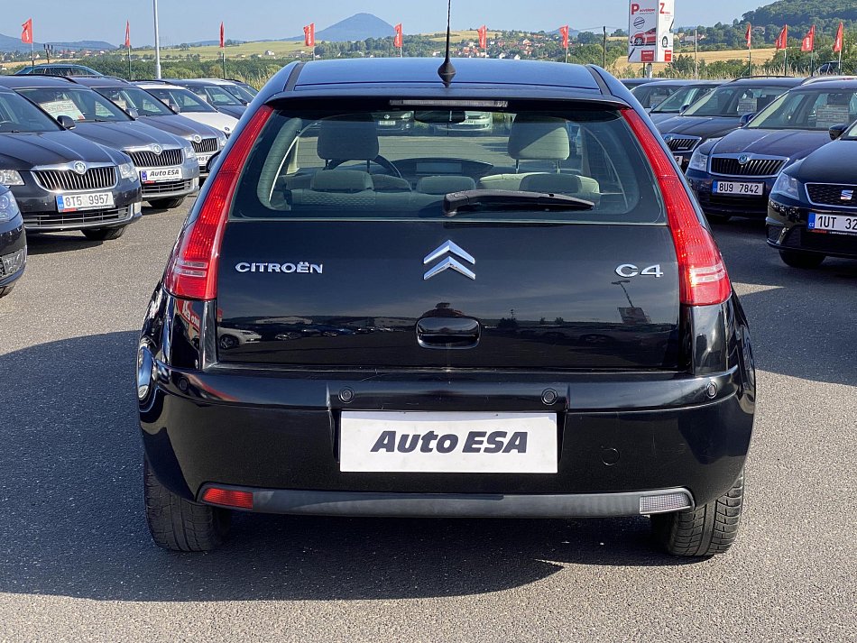 Citroën C4 1.4i 