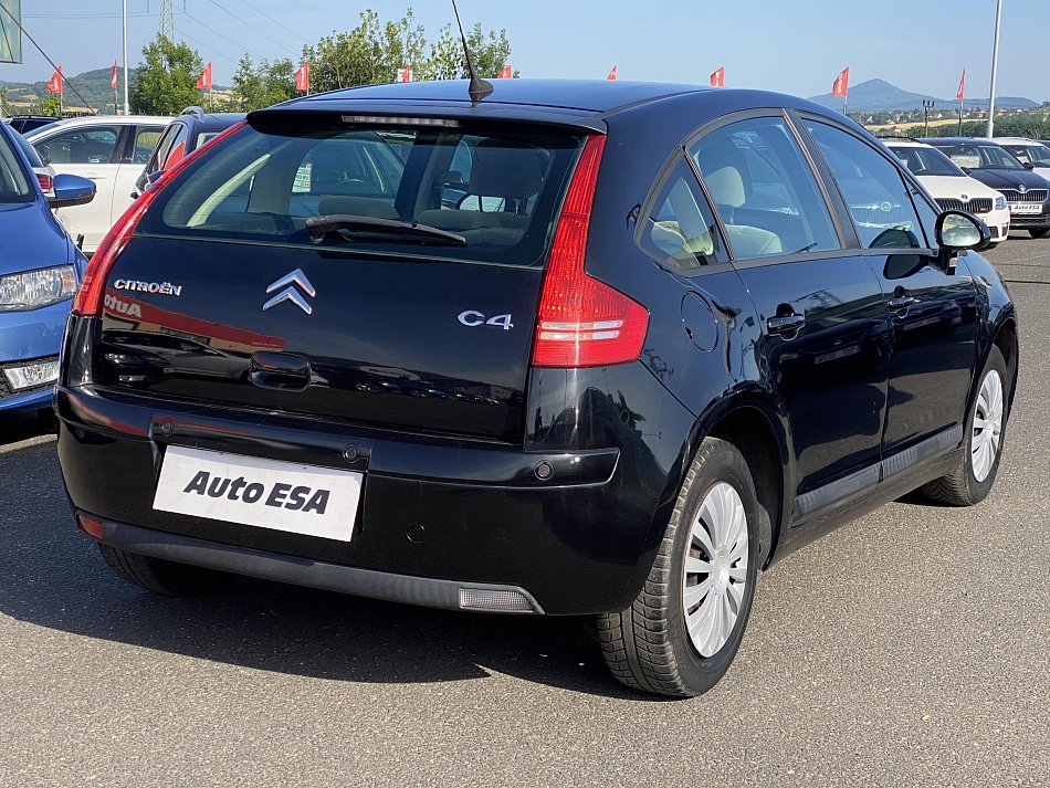 Citroën C4 1.4i 