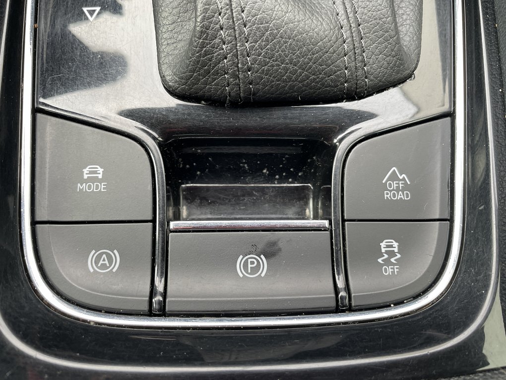 Škoda Karoq 2.0 TDi Ambition 4x4